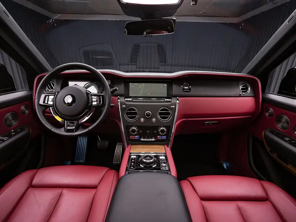 Rolls-Royce Cullinan — миниатюра 6