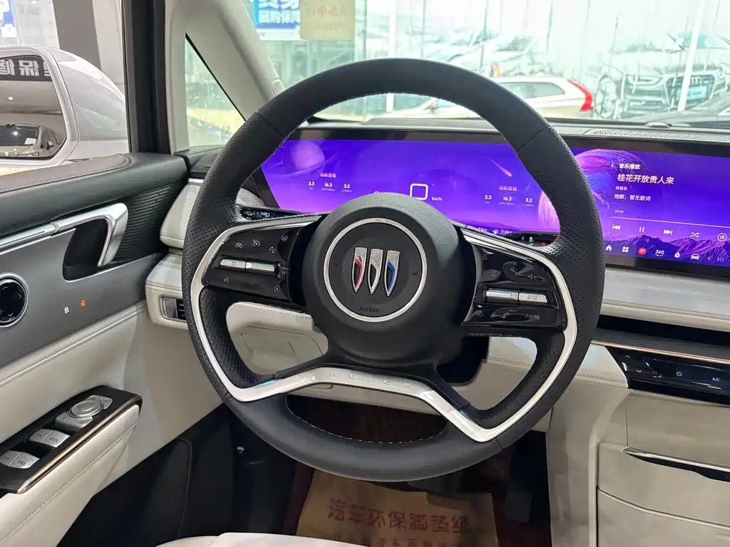Buick GL8 Hybrid — миниатюра 9