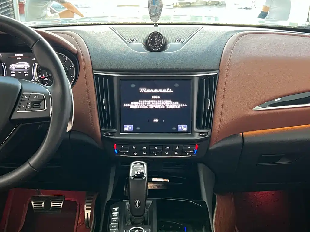 Maserati Levante — миниатюра 10