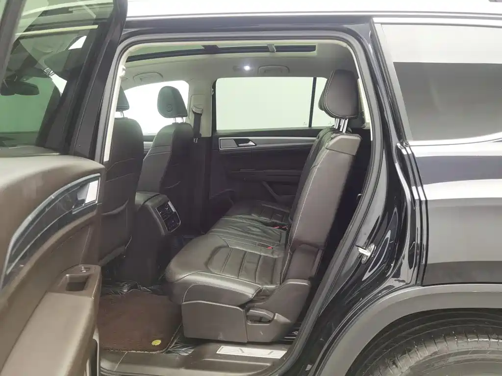 Volkswagen Teramont — миниатюра 15