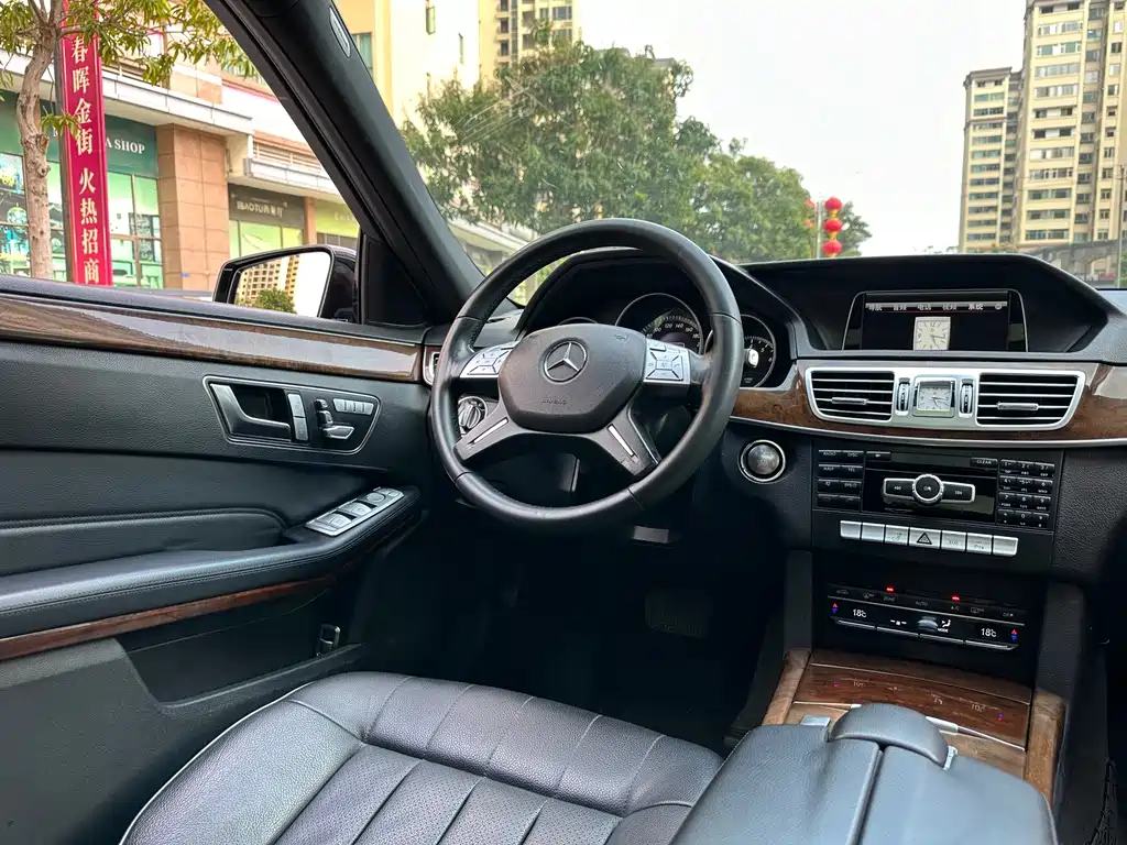 Mercedes-Benz E-Class — миниатюра 23