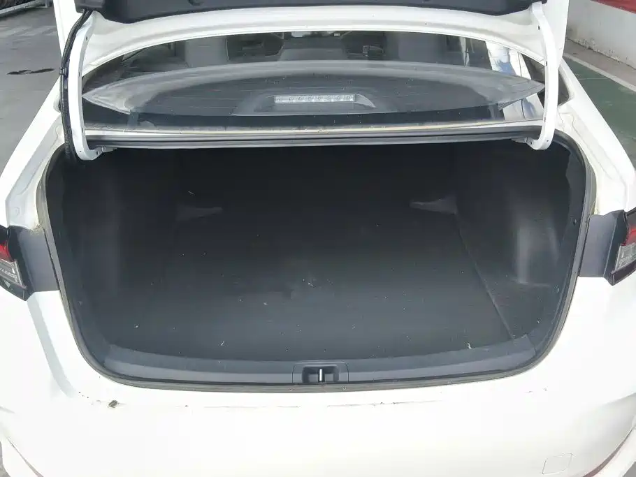 Toyota Corolla — миниатюра 4