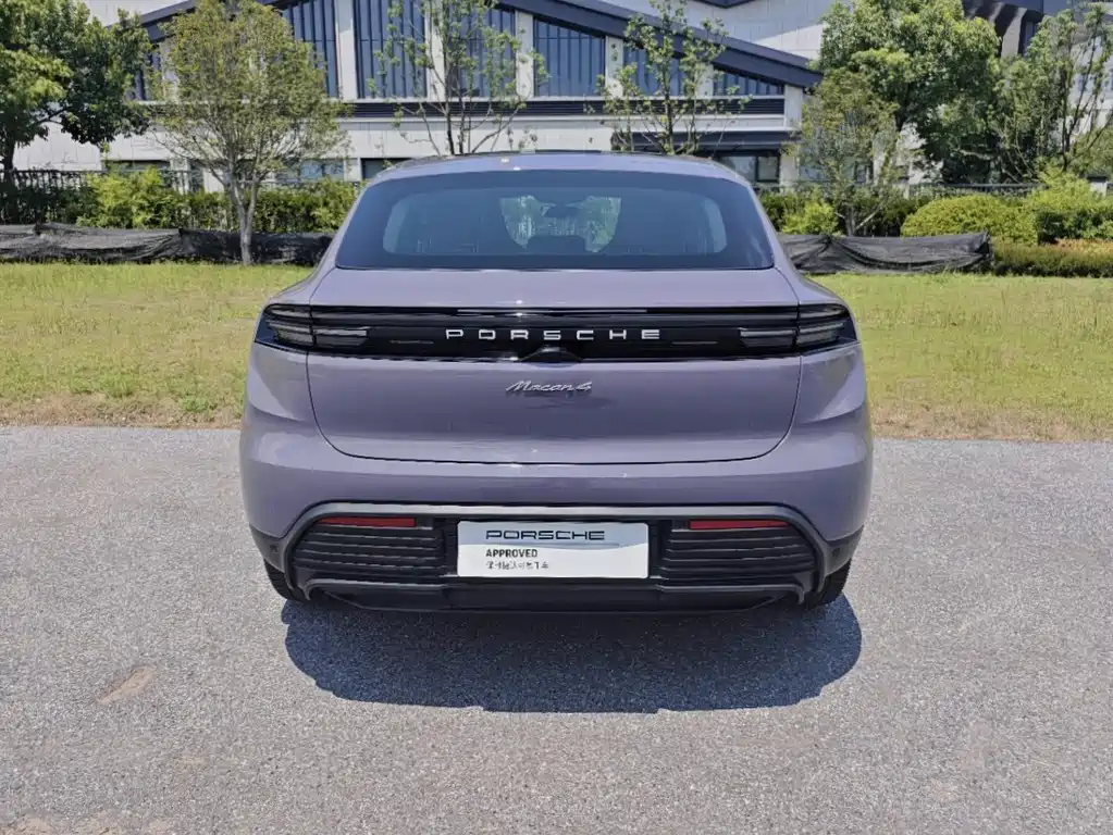 Porsche Macan EV — миниатюра 5