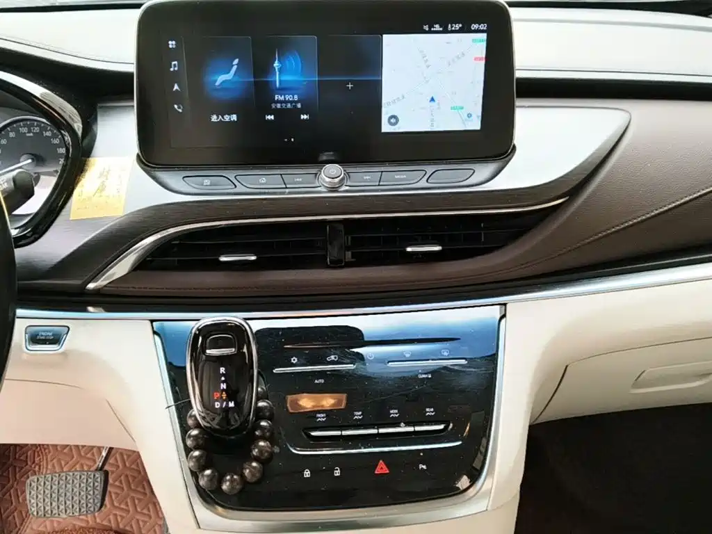 Buick GL8 — миниатюра 13