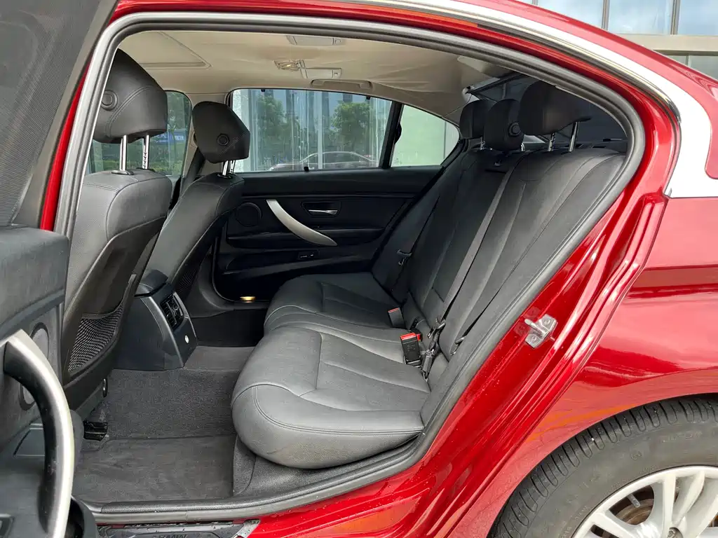 BMW 3 Series — миниатюра 9