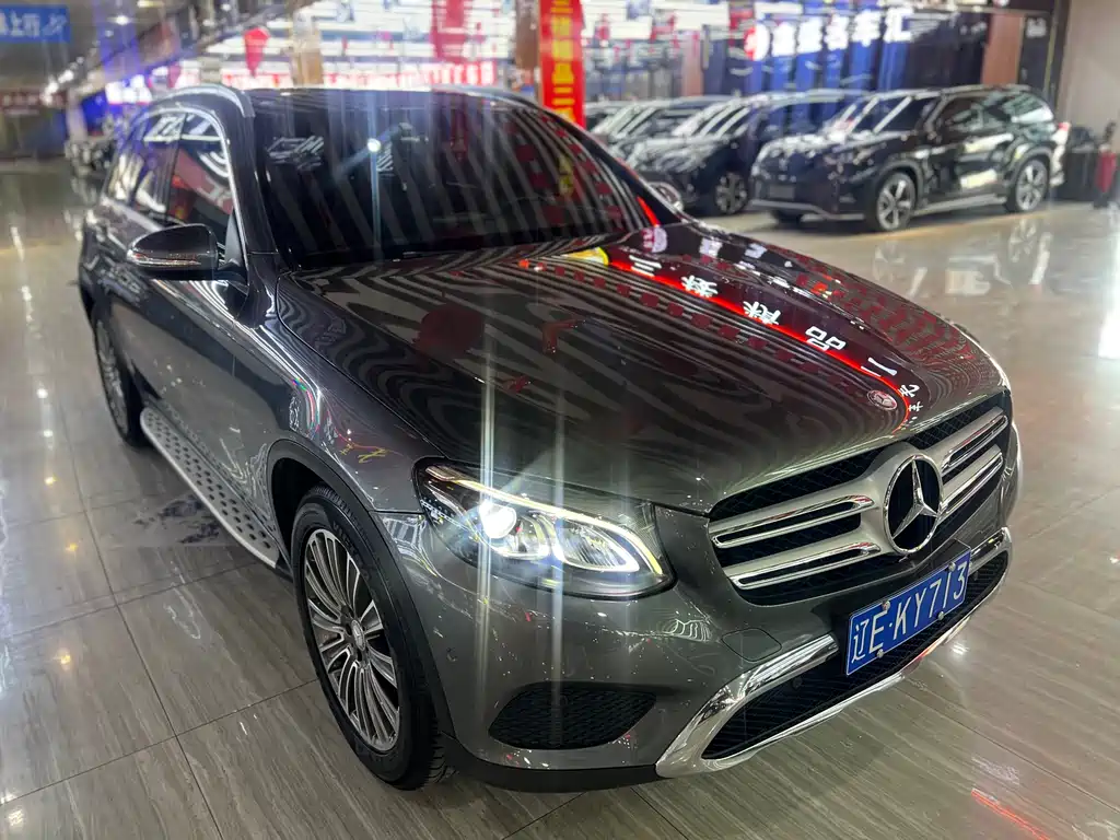 MERCEDES-BENZ GLC