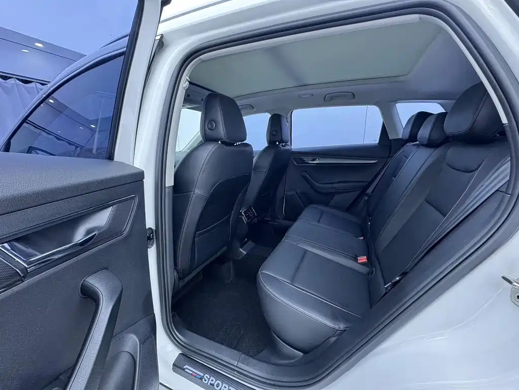 Skoda Karoq — миниатюра 17