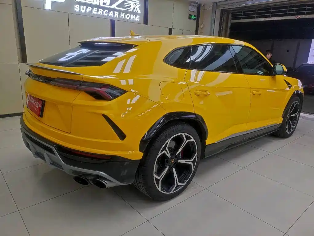 Lamborghini Urus — миниатюра 4