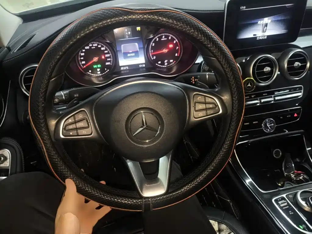 Mercedes-Benz C-Class — миниатюра 11