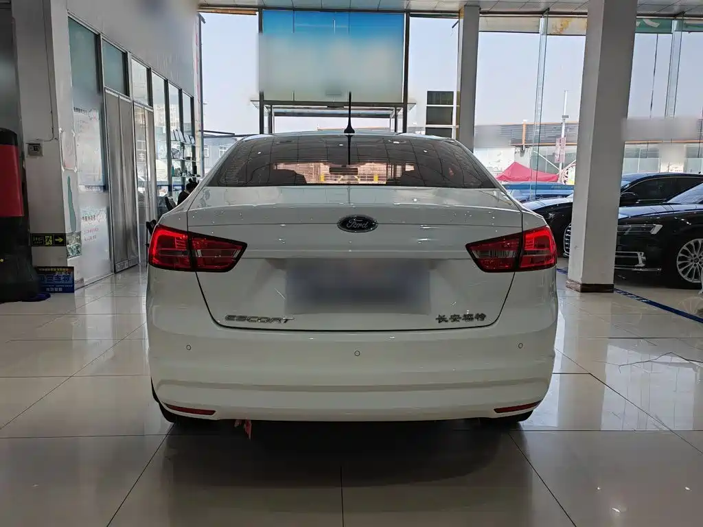 Ford Escort — миниатюра 6
