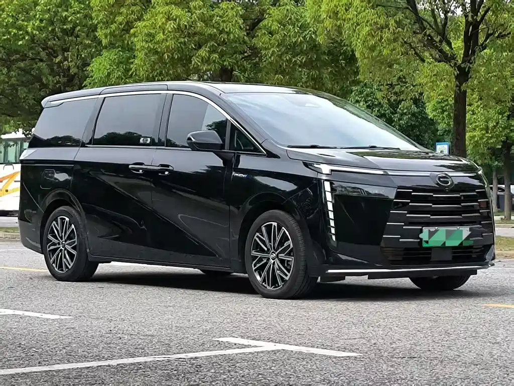 GAC Motor Trumpchi E8 PHEV — миниатюра 3