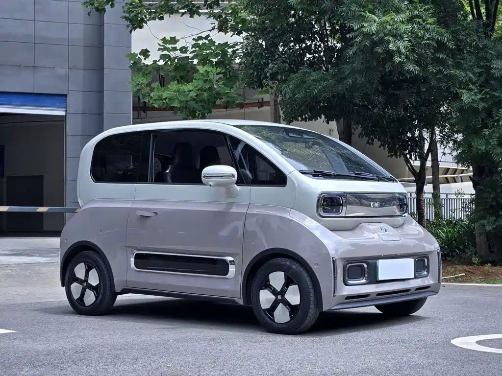 Baojun KiWi EV — миниатюра 3