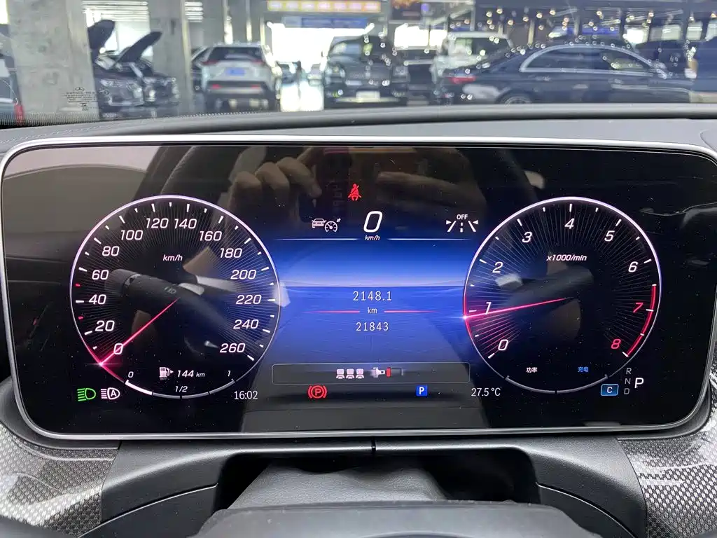 Mercedes-Benz C-Class — миниатюра 8