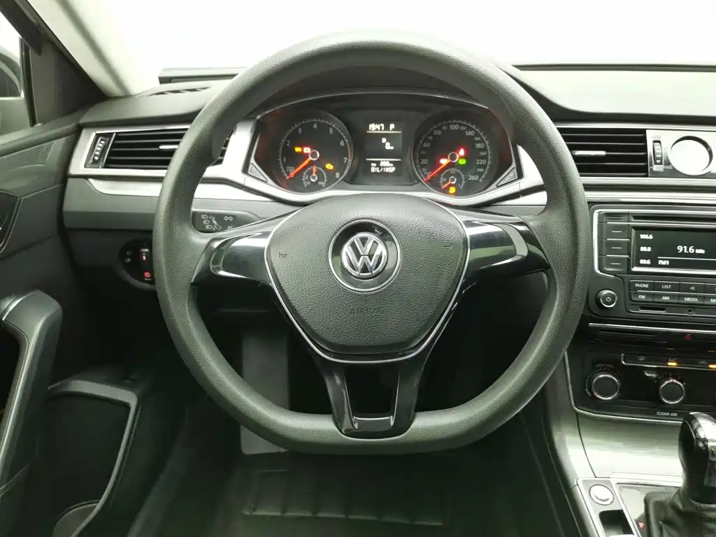 Volkswagen Passat — миниатюра 14