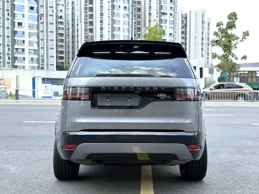 Land Rover Discovery — миниатюра 8