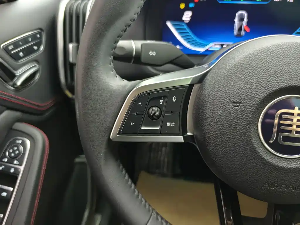 BYD Tang New Energy — миниатюра 28