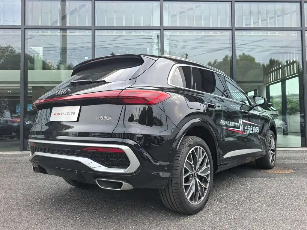 Audi Q5L — миниатюра 3