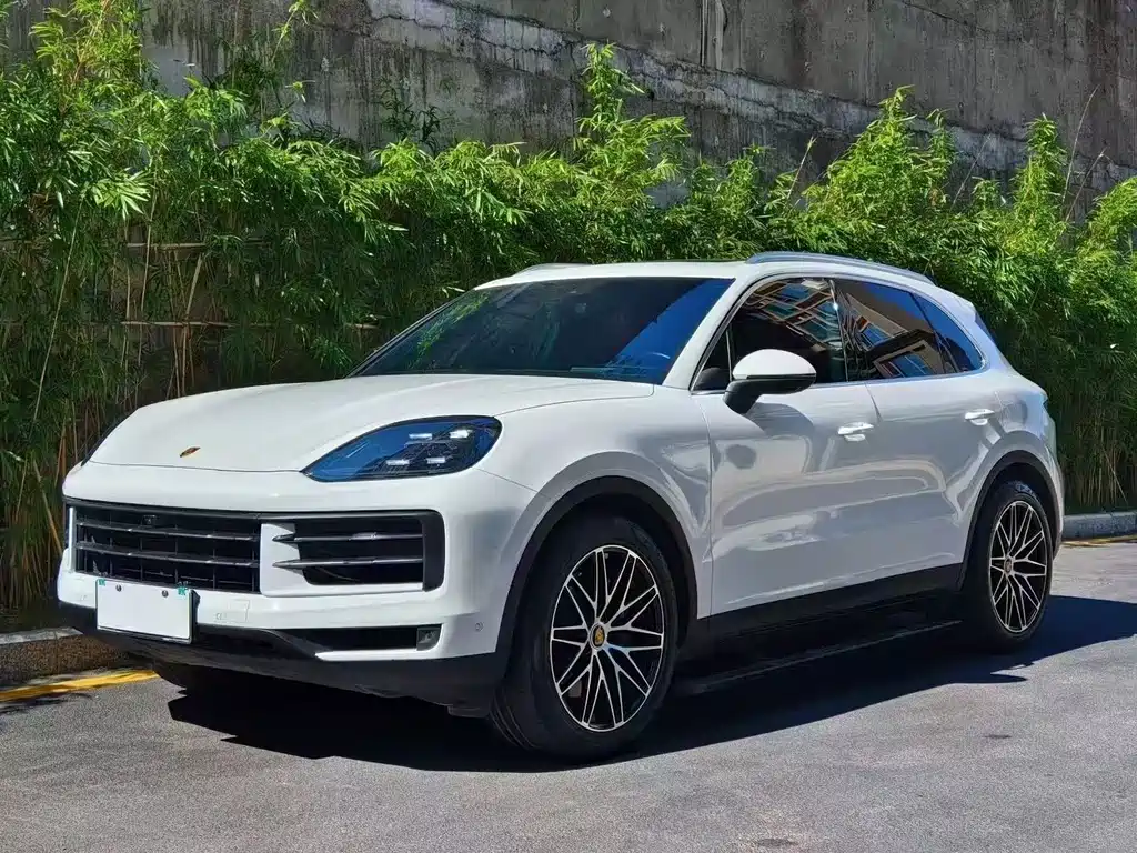 Porsche Cayenne 2025