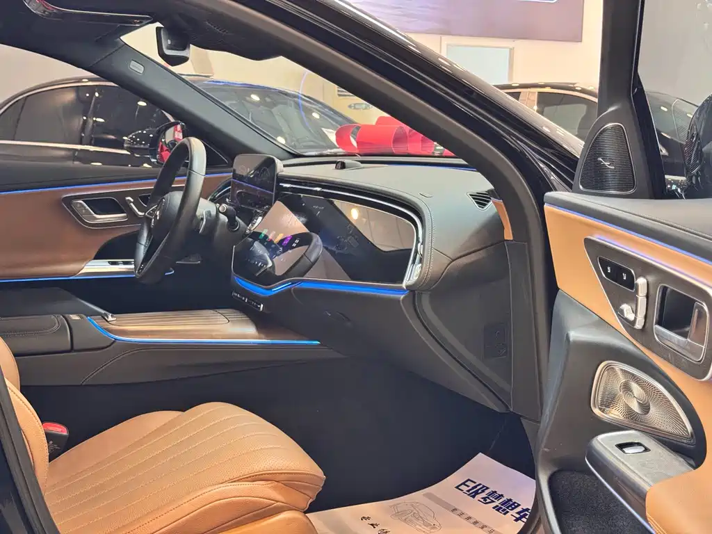 Mercedes-Benz E-Class — миниатюра 22