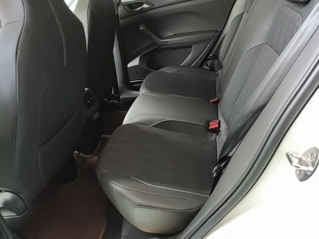 Volkswagen T-Cross — миниатюра 17