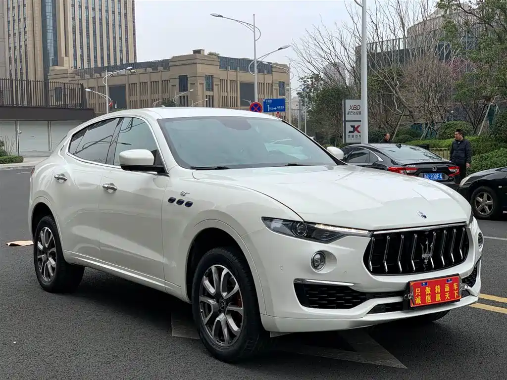 MASERATI LEVANTE