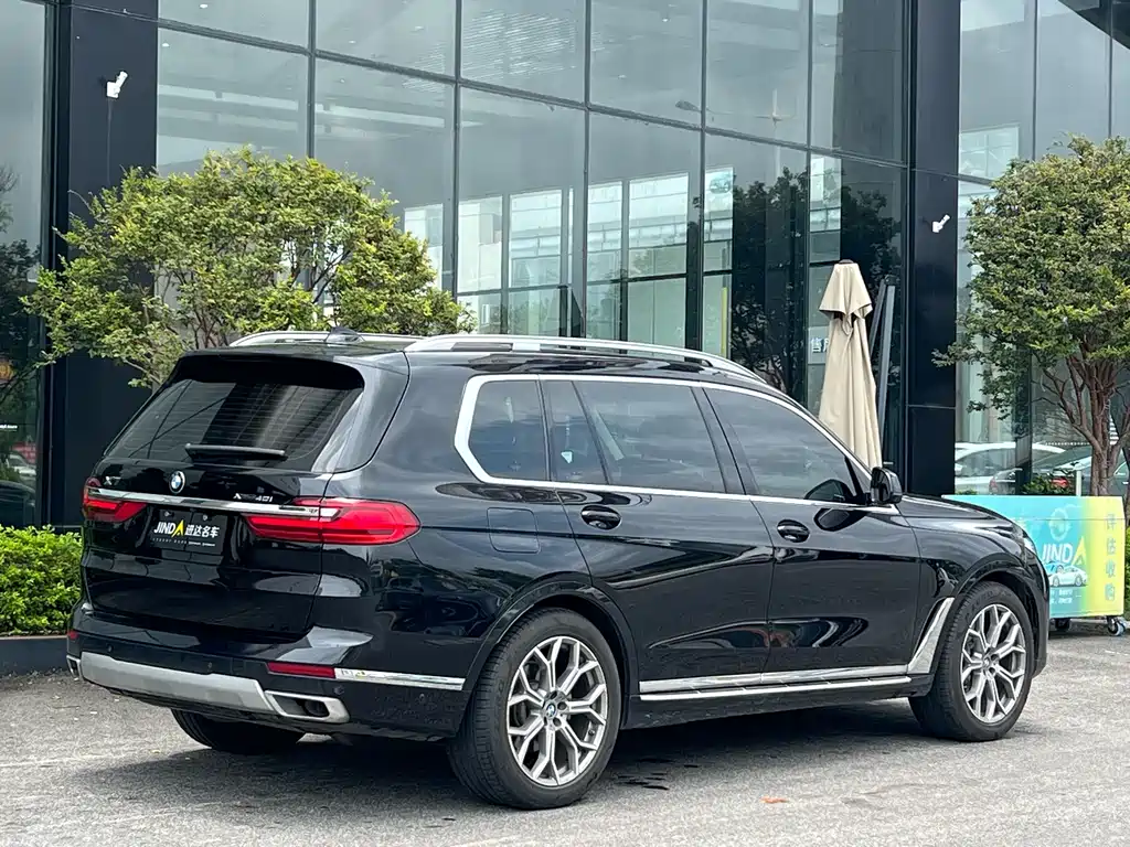 BMW X7 — миниатюра 10