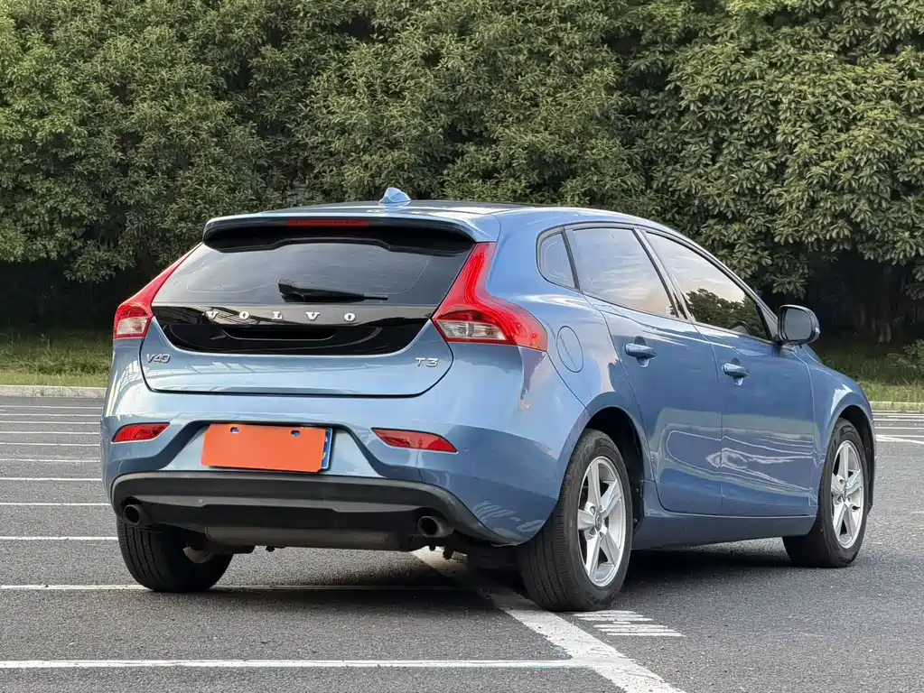 Volvo V40 — миниатюра 7