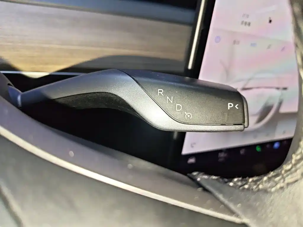 Tesla Model 3 — миниатюра 14