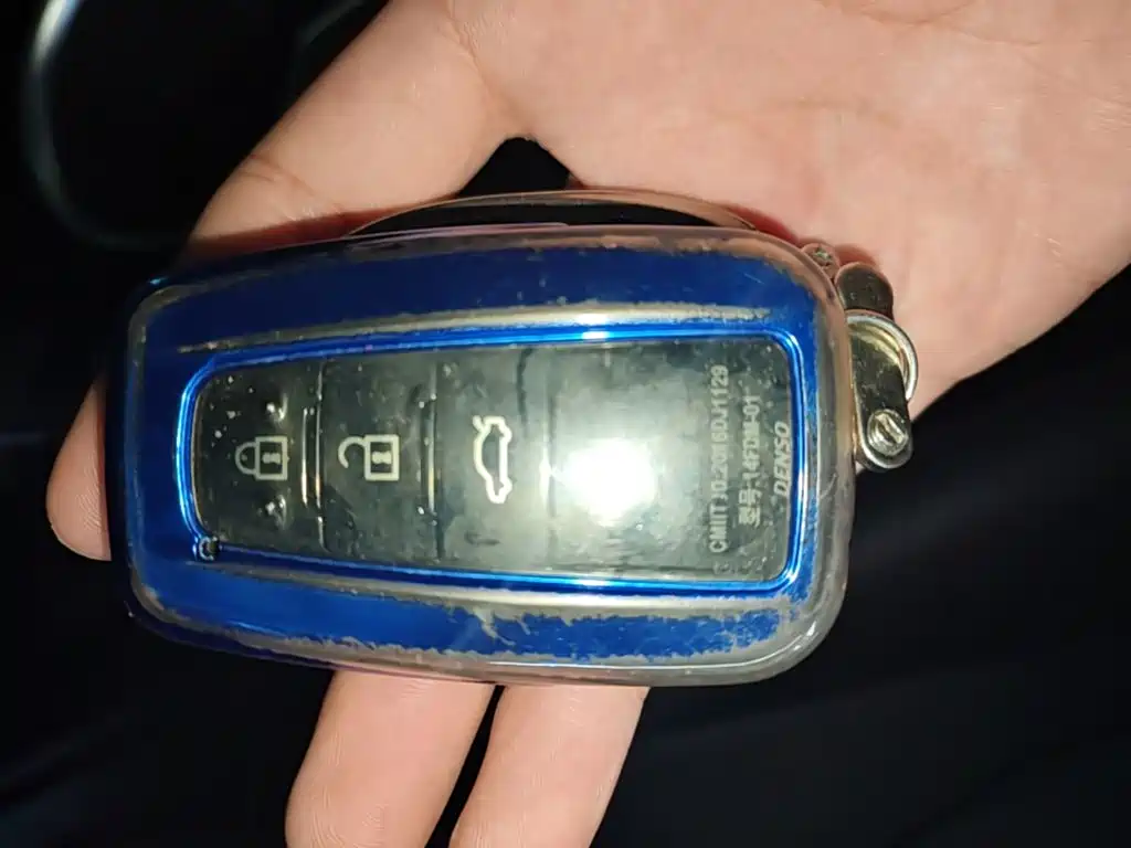 Toyota Camry — миниатюра 9
