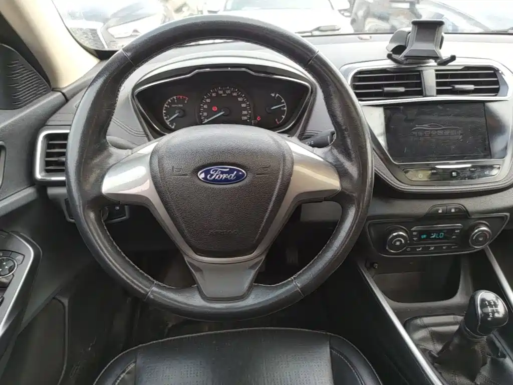 Ford Escort — миниатюра 11