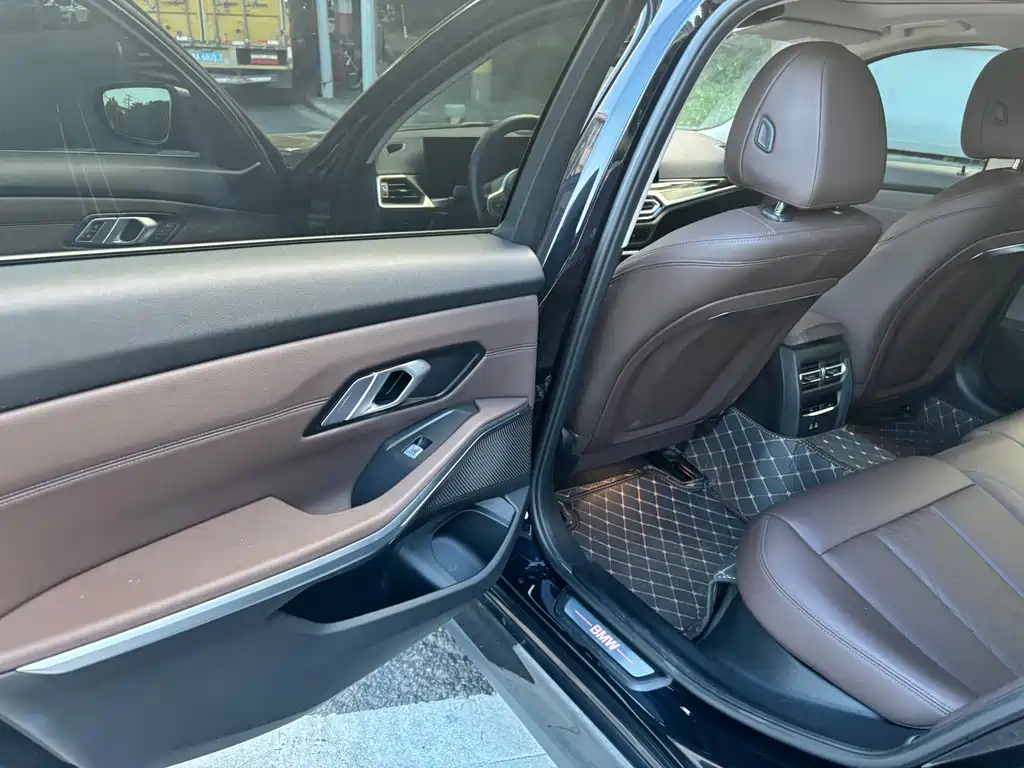 BMW i3 — миниатюра 13