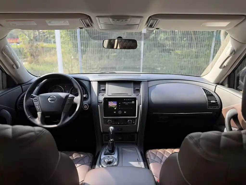 Nissan Patrol — миниатюра 6
