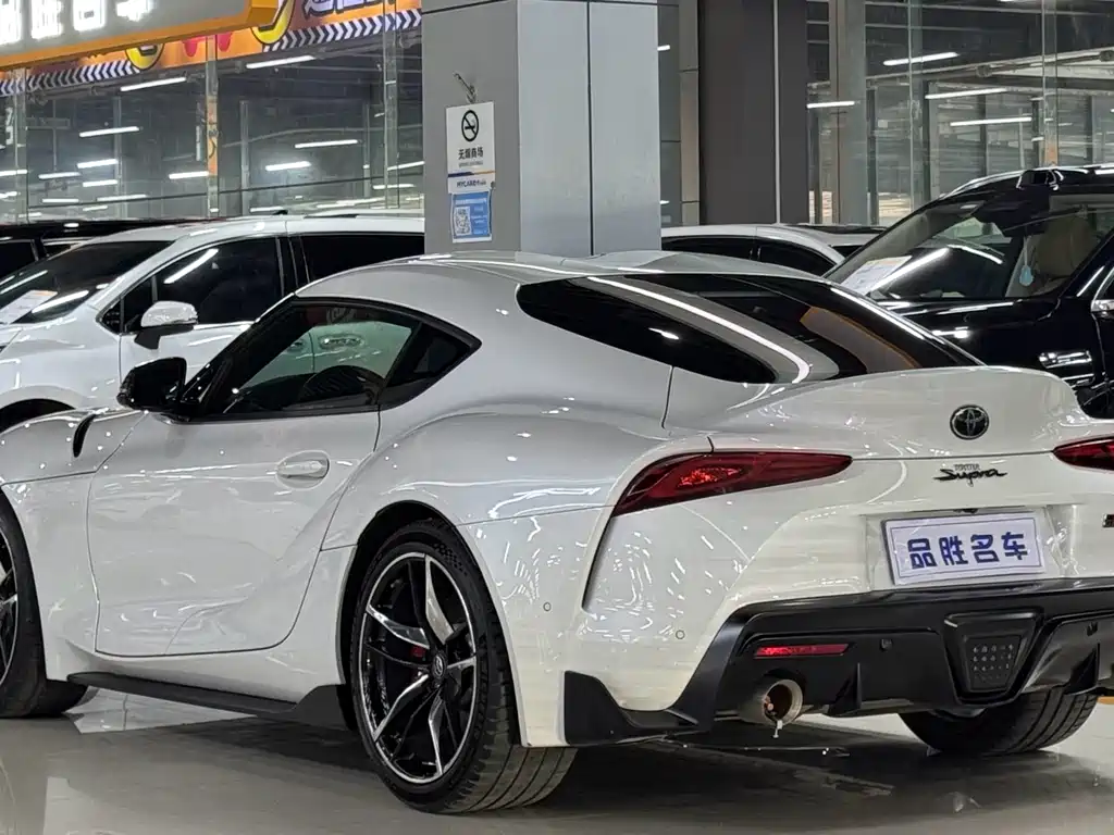 Toyota Supra — миниатюра 4