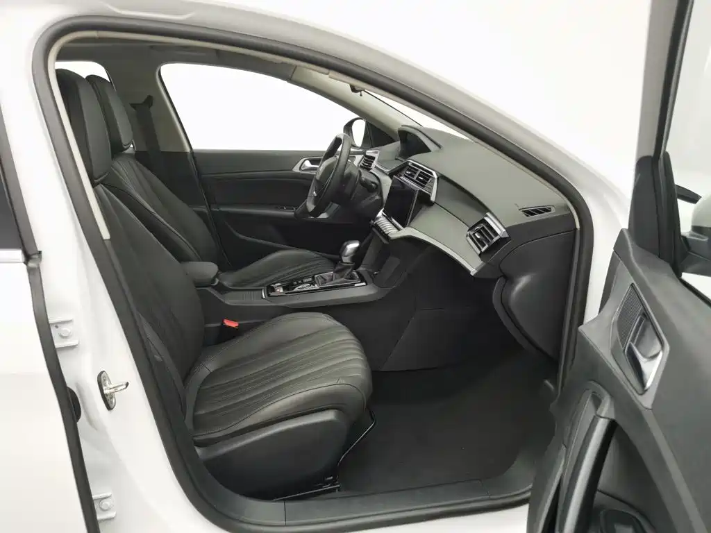 Peugeot 408 — миниатюра 23