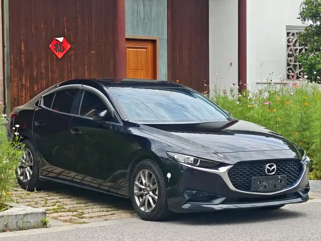 Mazda Mazda3 3 2020 1.5L AT