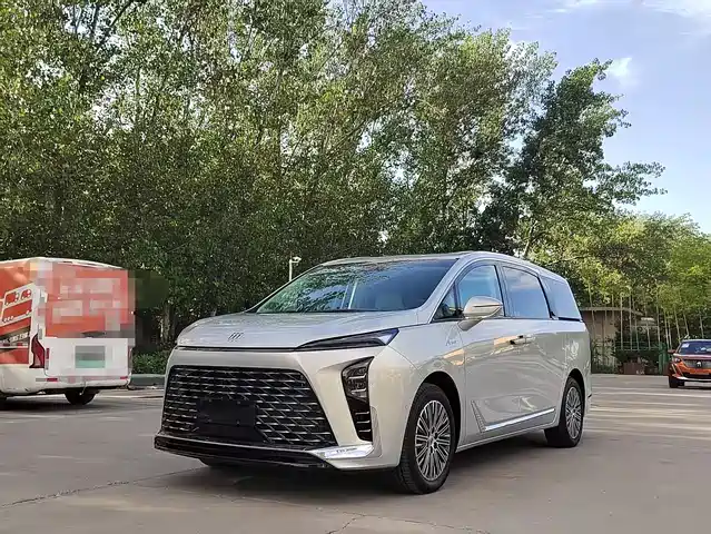 BUICK  GL8 NEW ENERGY 2024