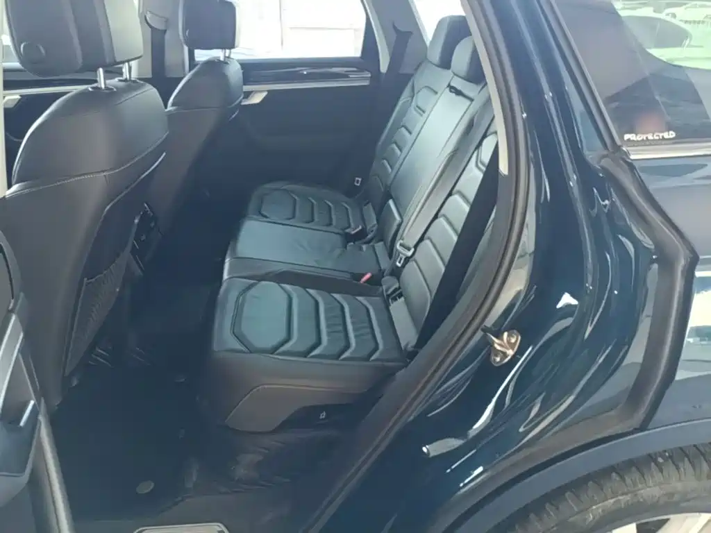 Volkswagen Touareg — миниатюра 17