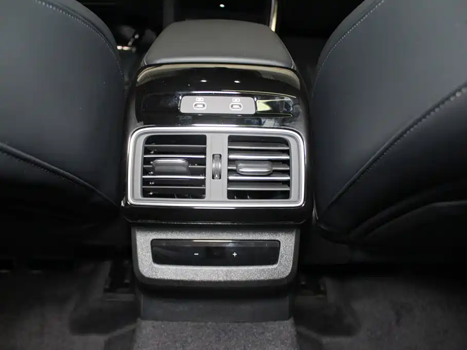 Audi Q5L — миниатюра 10