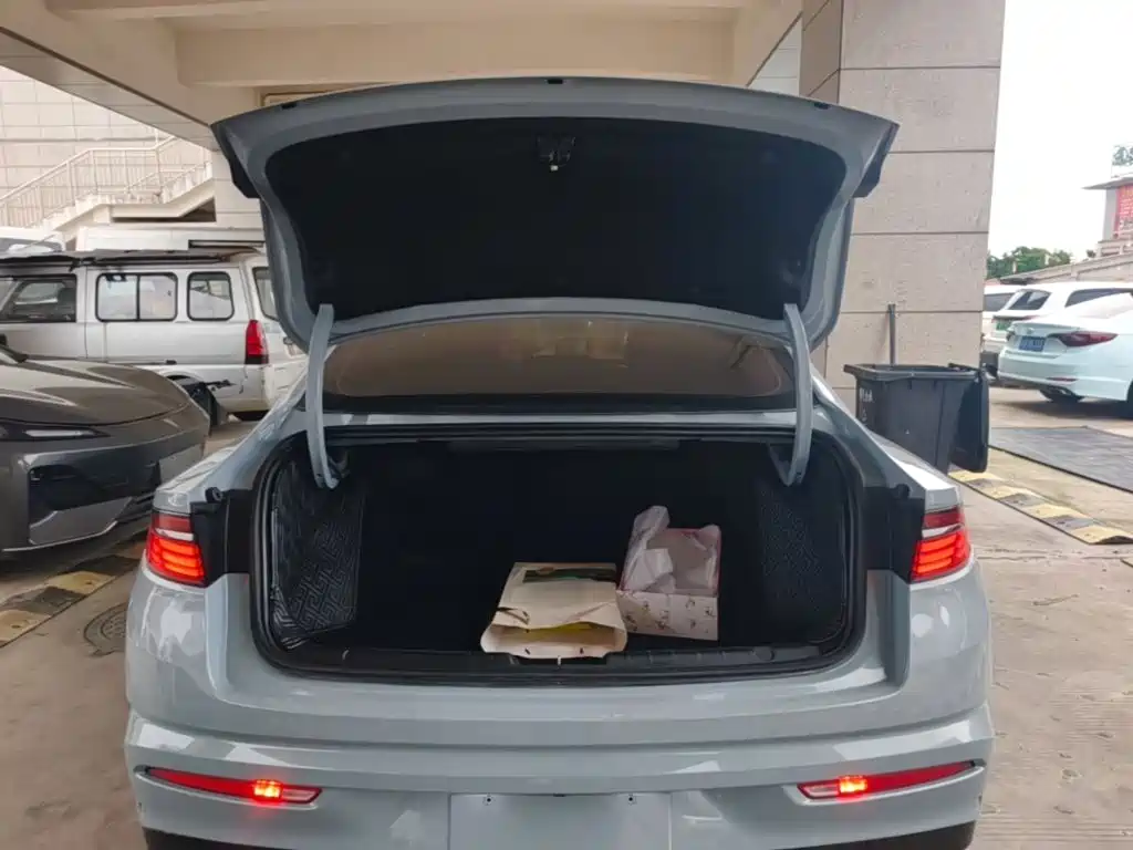 Geely Xingrui — миниатюра 19