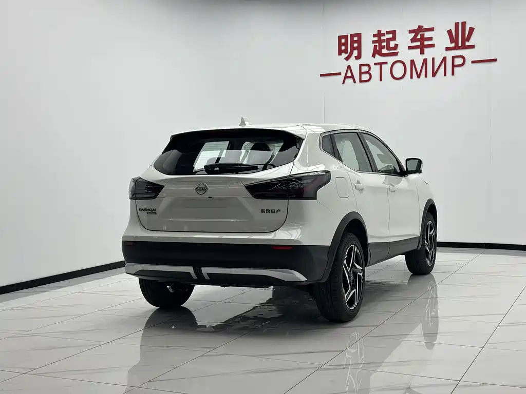 Nissan Qashqai — миниатюра 9