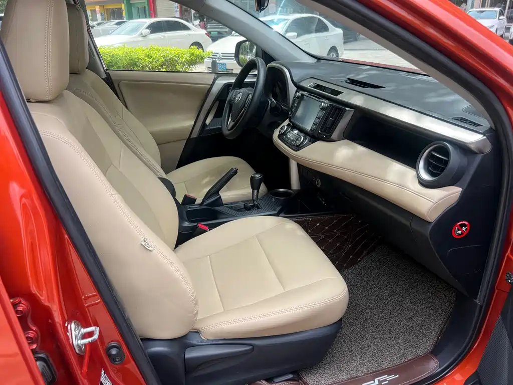 Toyota RAV4 — миниатюра 15