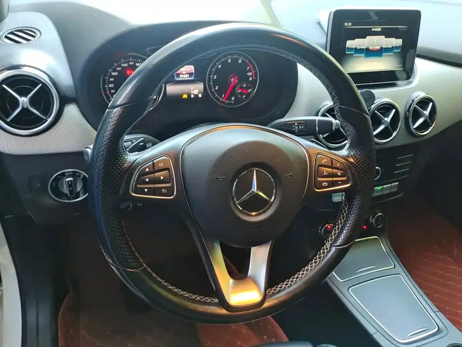 Mercedes-Benz B-Class — миниатюра 15