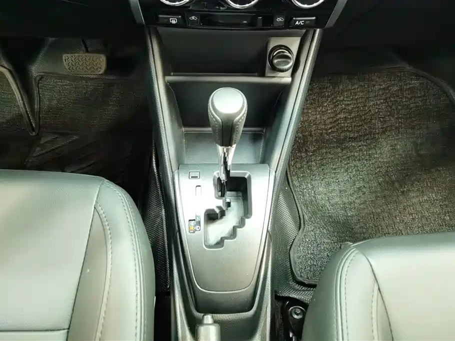 TOYOTA YARIS L ZHIXUAN