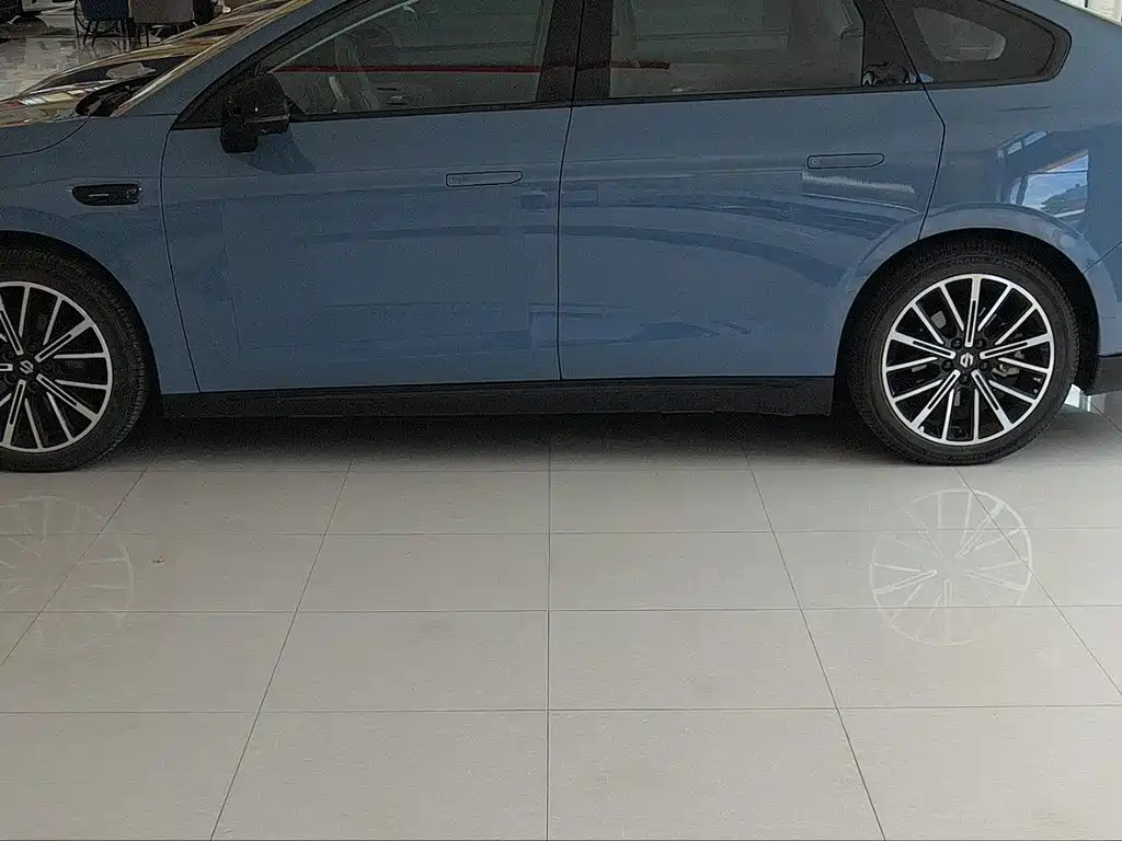 Leapmotor Leapmotor B01 — миниатюра 7