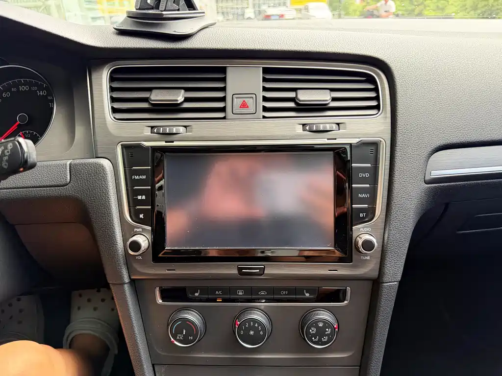 Volkswagen Golf — миниатюра 20