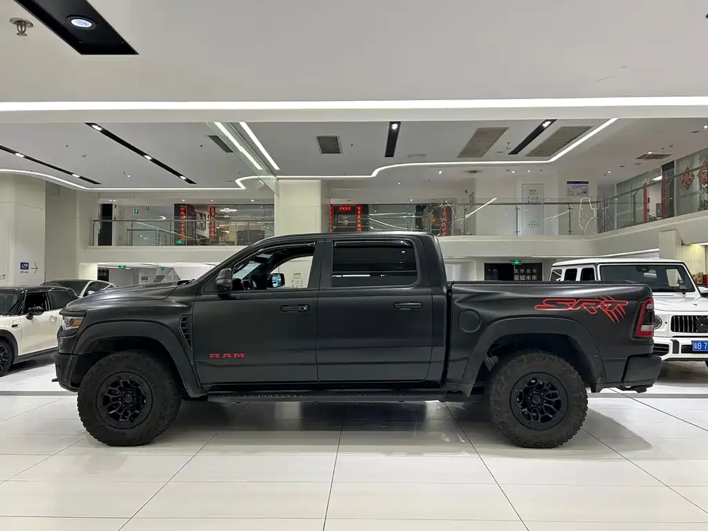 Ram Trucks 2023 6.2T AT