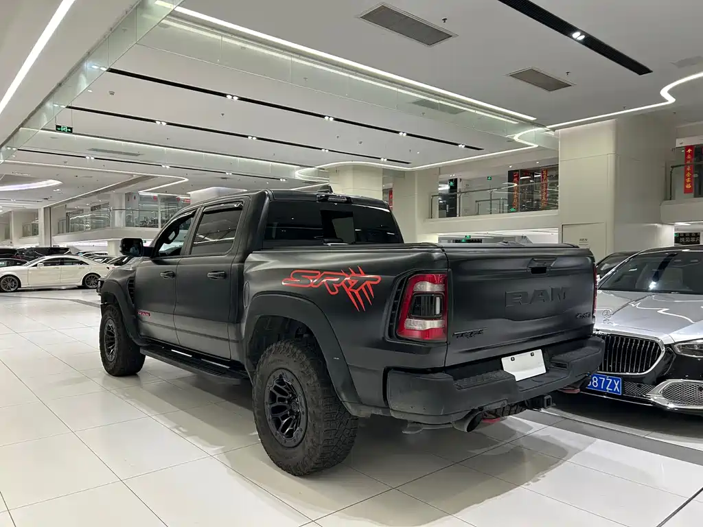 Ram Trucks 2023 6.2T AT