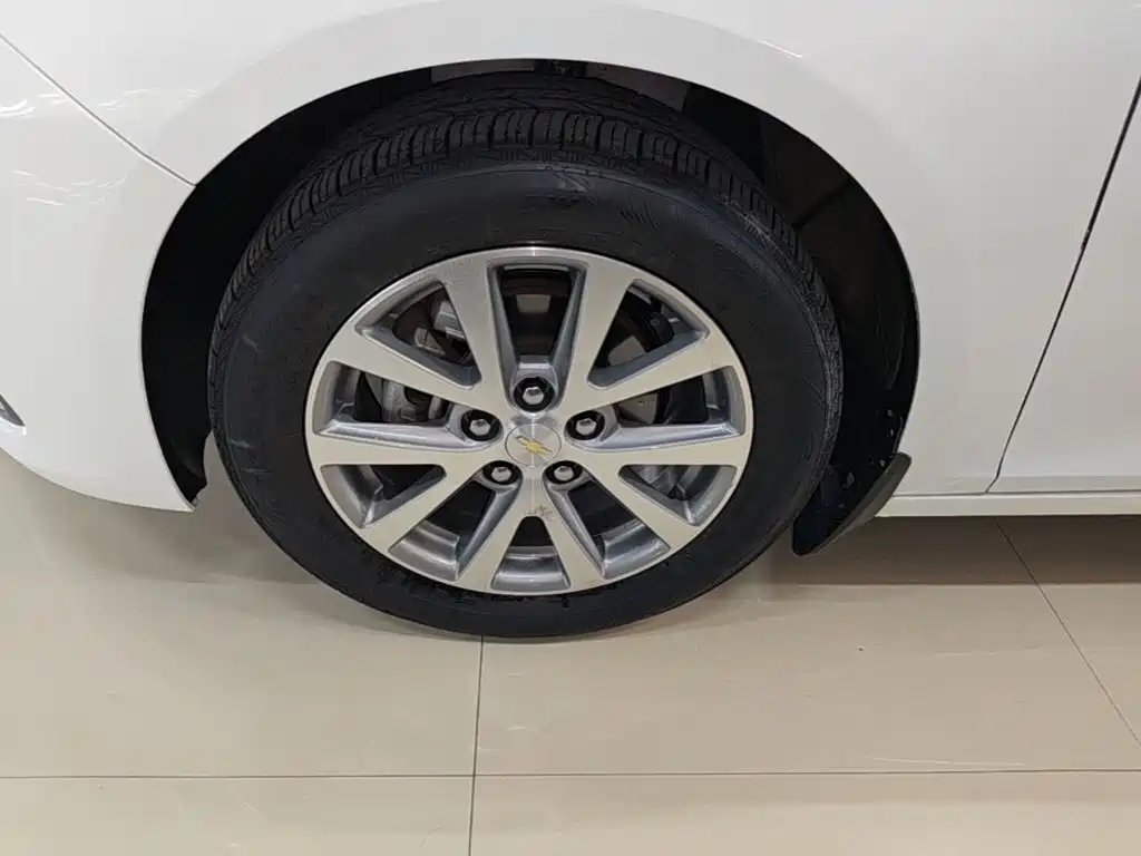 Chevrolet Malibu — миниатюра 23