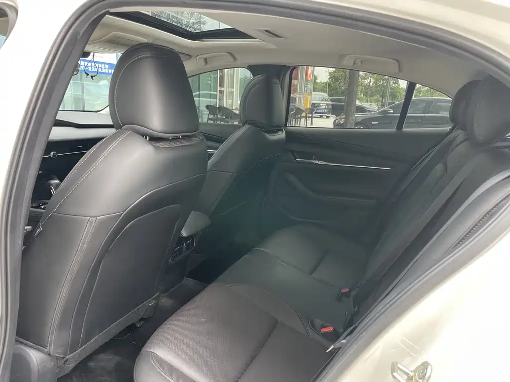 Mazda 3 Axela — миниатюра 4