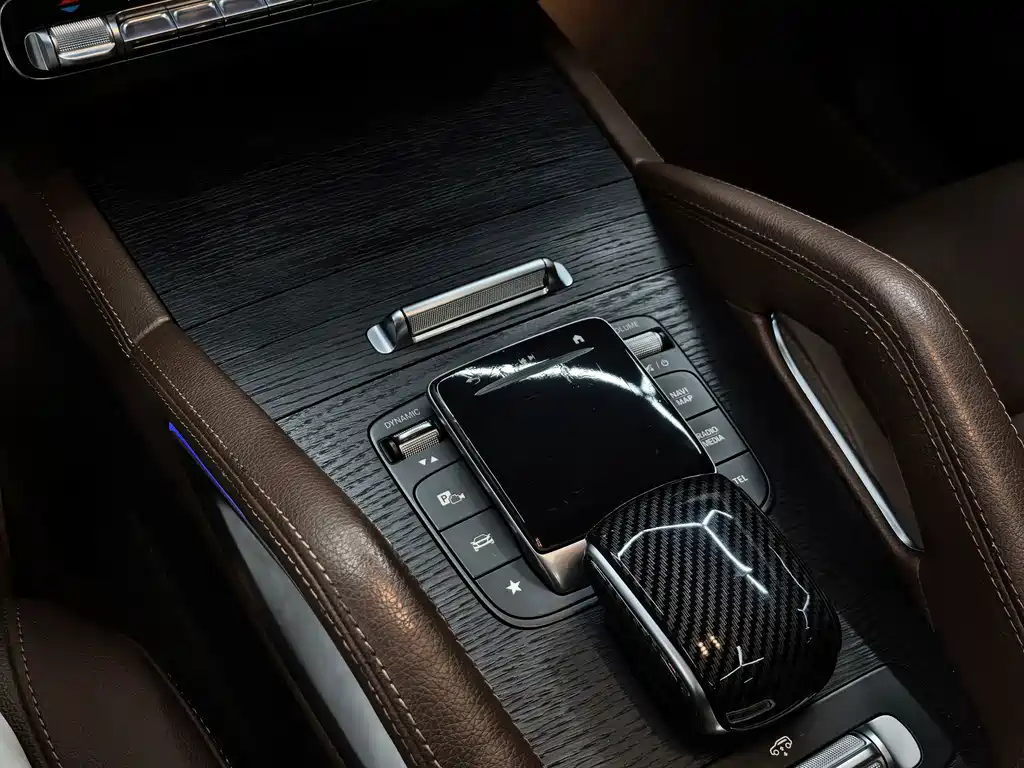 Mercedes-Benz GLS — миниатюра 18